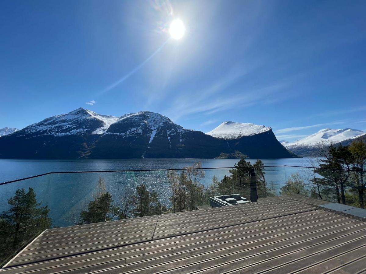 Villa Kristina / Andalsnes Torvik Luaran gambar