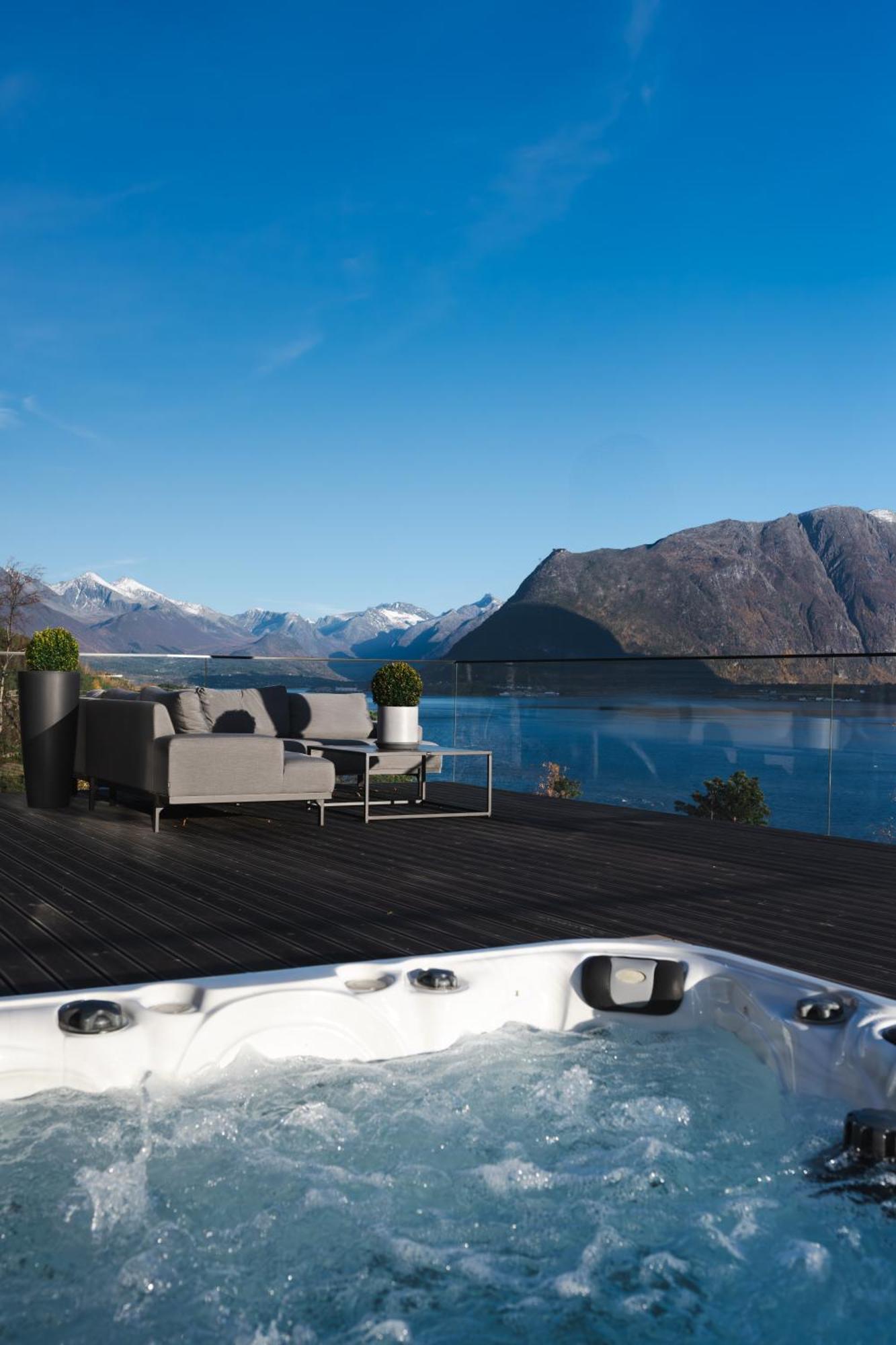 Villa Kristina / Andalsnes Torvik Luaran gambar